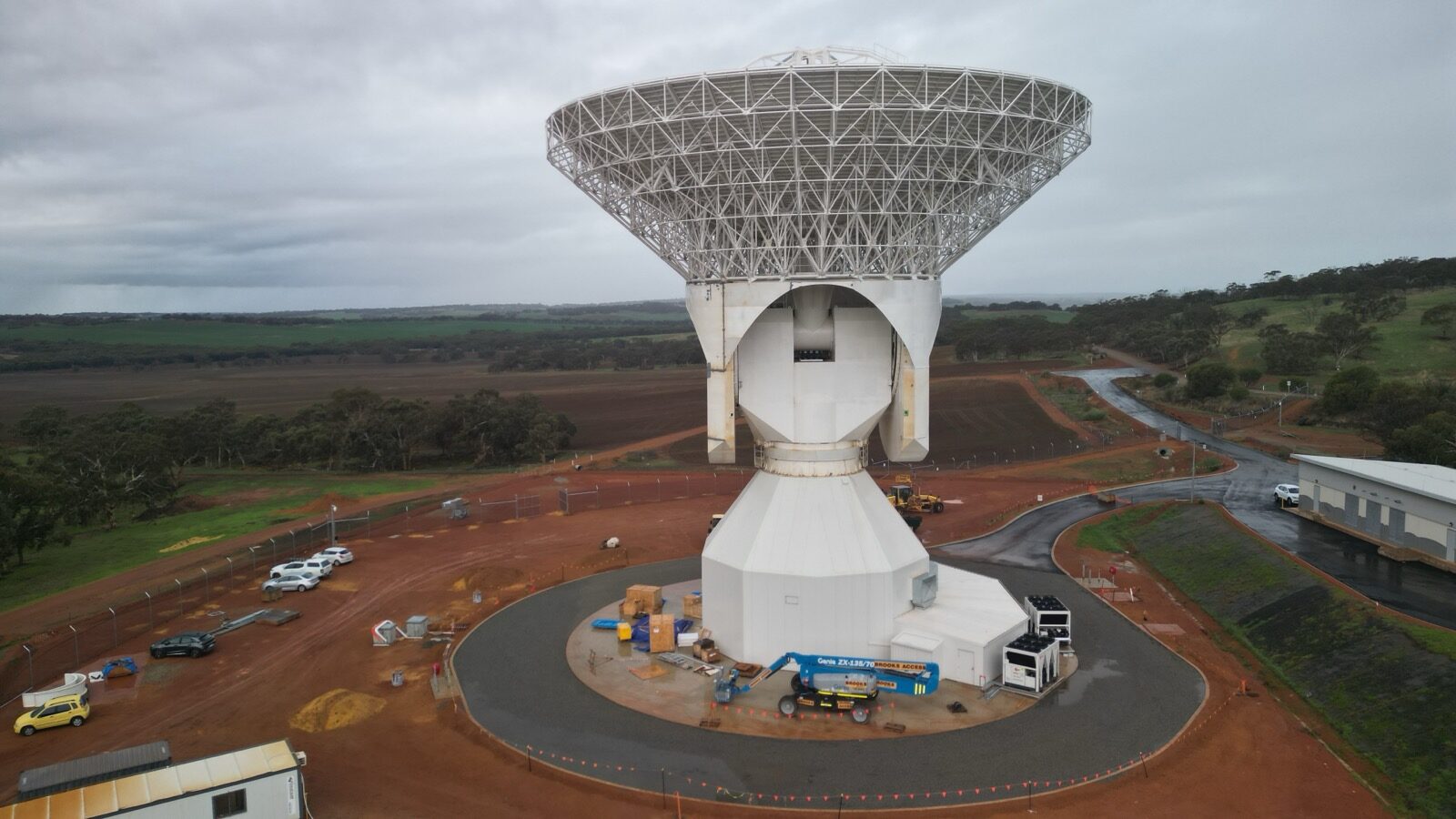 Deep Space Antenna — Cladding Installation — Photo 3