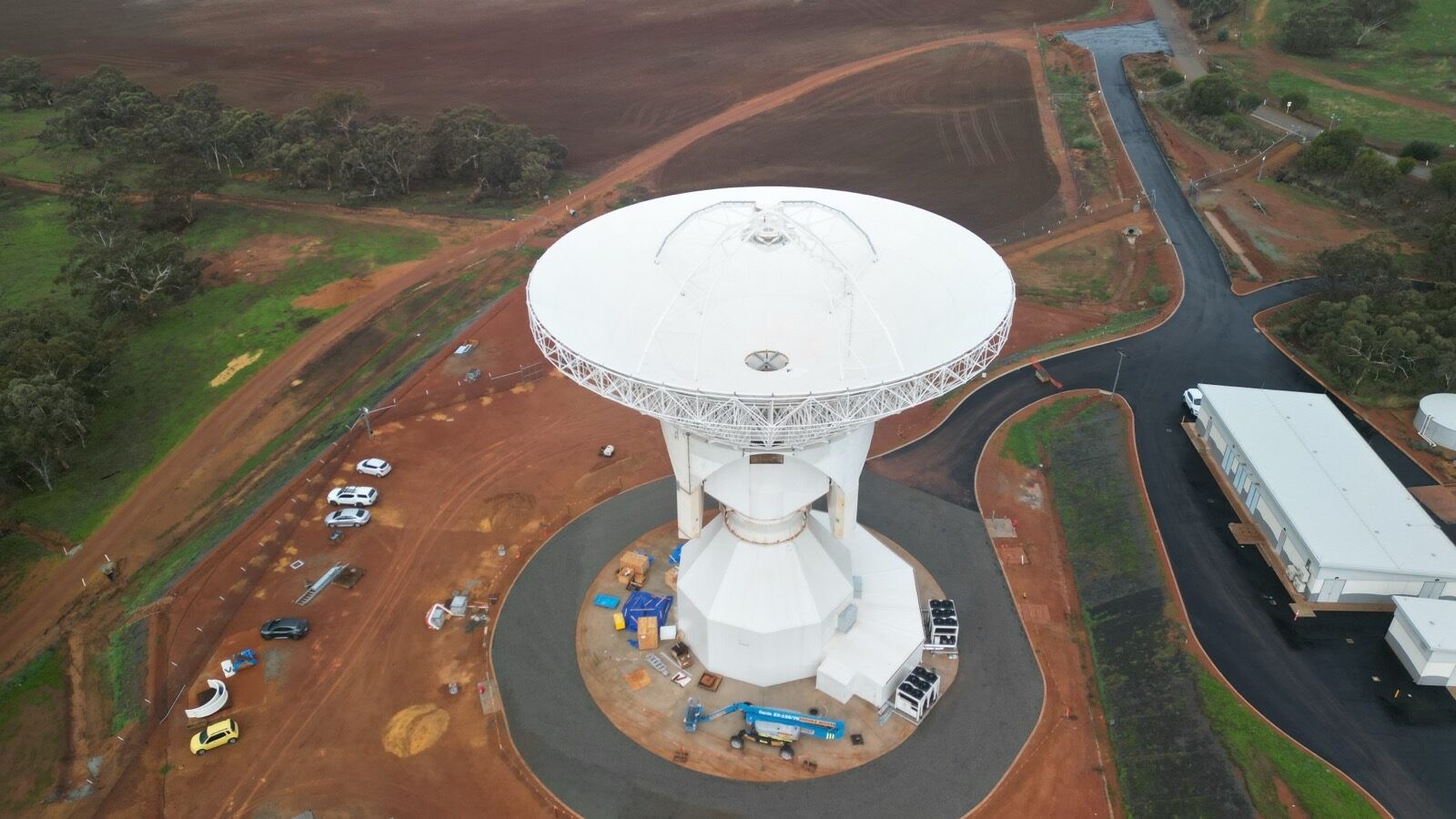 Deep Space Antenna — Cladding Installation — Photo 4